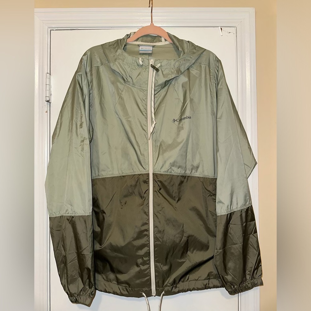 Columbia Women’s Windbreaker/Light Rain Jacket Size XXL